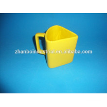 Special shape porcelain mug with yellow color glaze